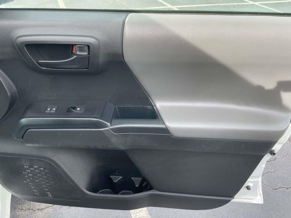 Used 2022 Toyota Tacoma SR image 44