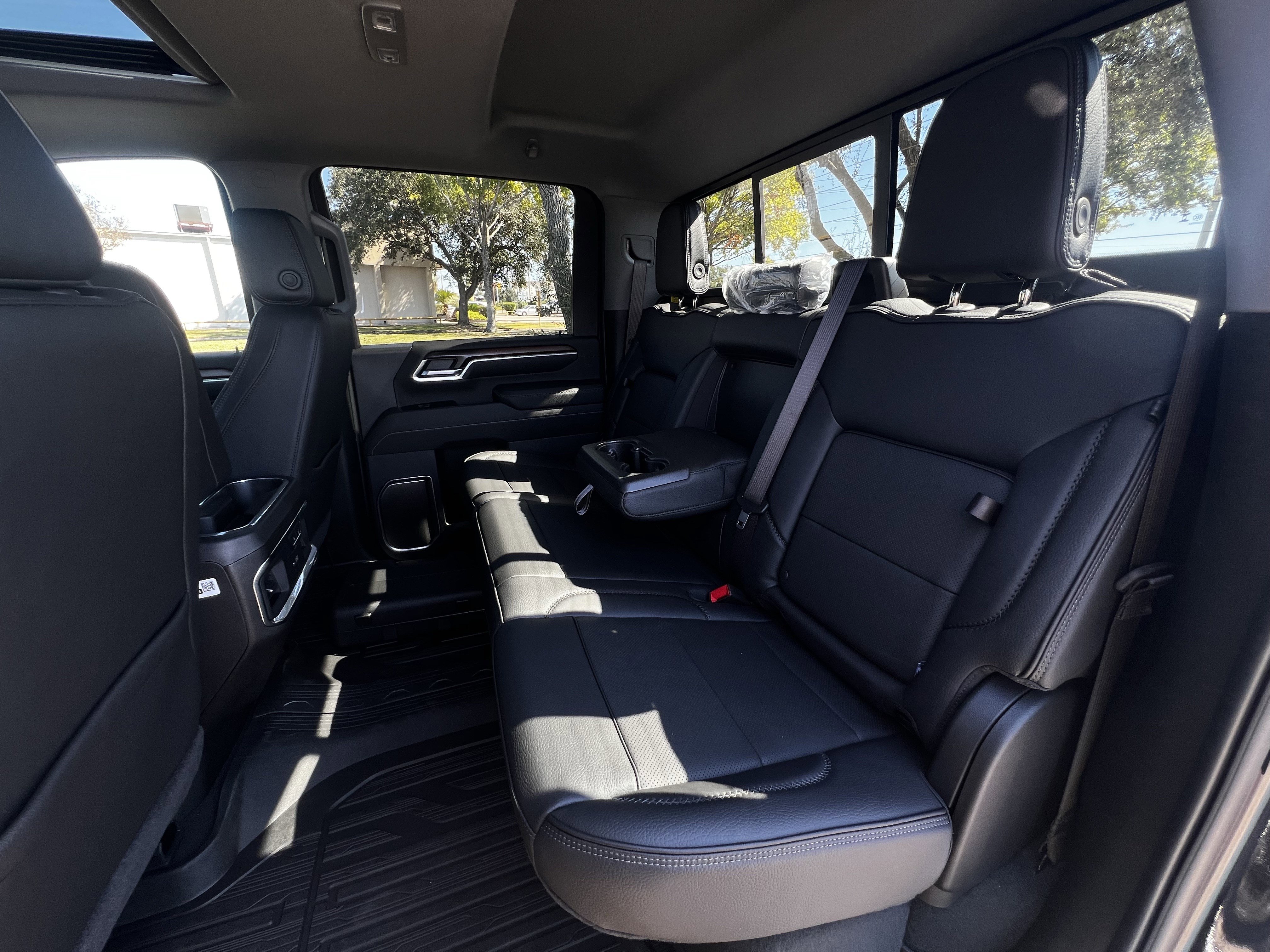 New 2026 GMC Sierra 2500 Denali w/ Denali Reserve Package image 25