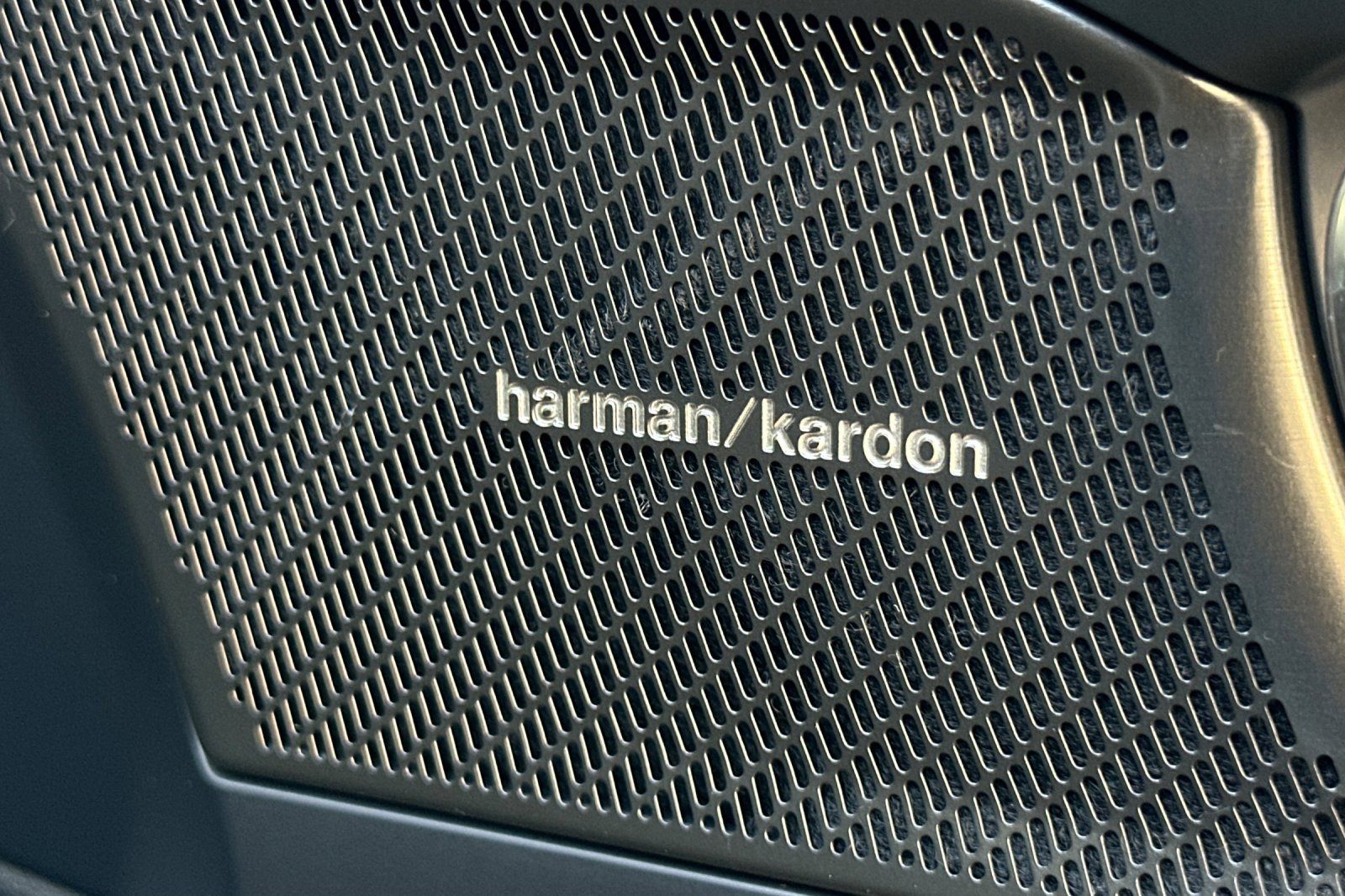 Used 2023 Volvo XC40 Recharge Ultimate image 20