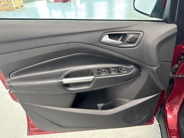 Used 2019 Ford Escape Titanium AWD/4WD image 21