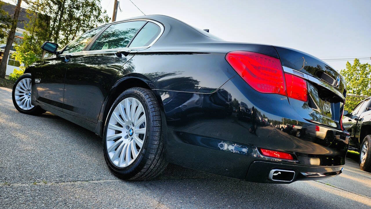 Used 2011 BMW 750Li xDrive AWD/4WD image 4