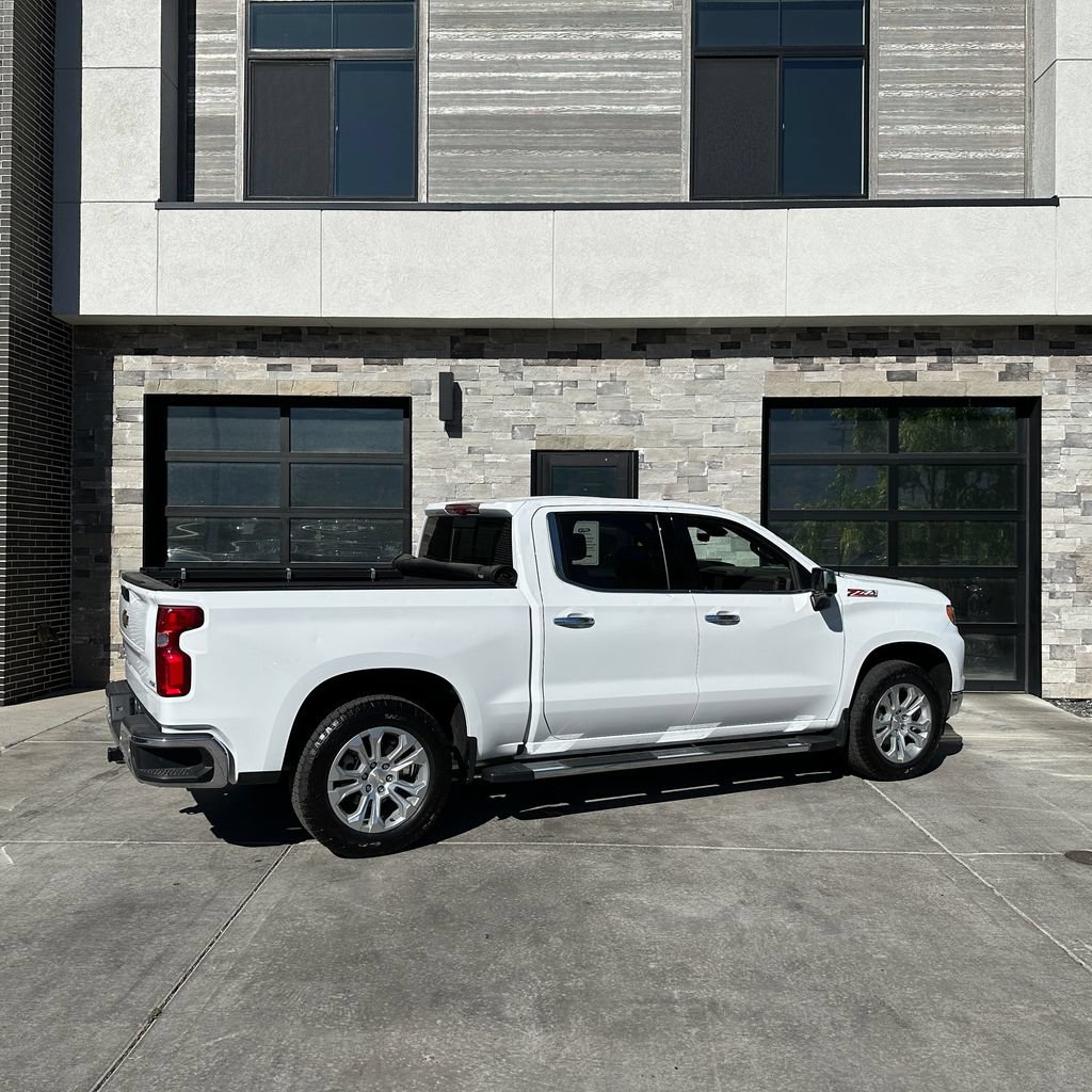 Used 2024 Chevrolet Silverado 1500 LTZ w/ LTZ Premium Package AWD/4WD image 3