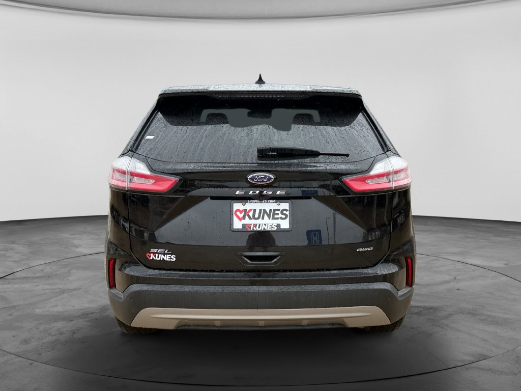 Used 2024 Ford Edge SEL AWD/4WD image 9