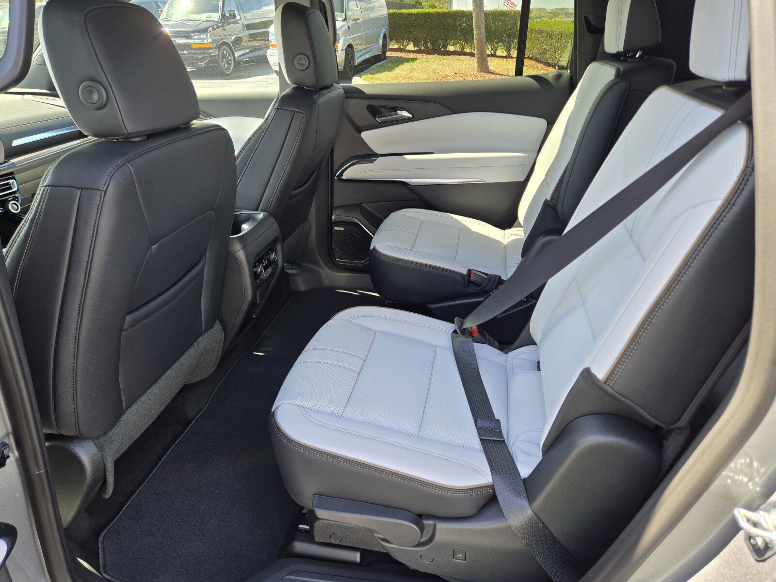 New 2026 Chevrolet Traverse High Country image 6