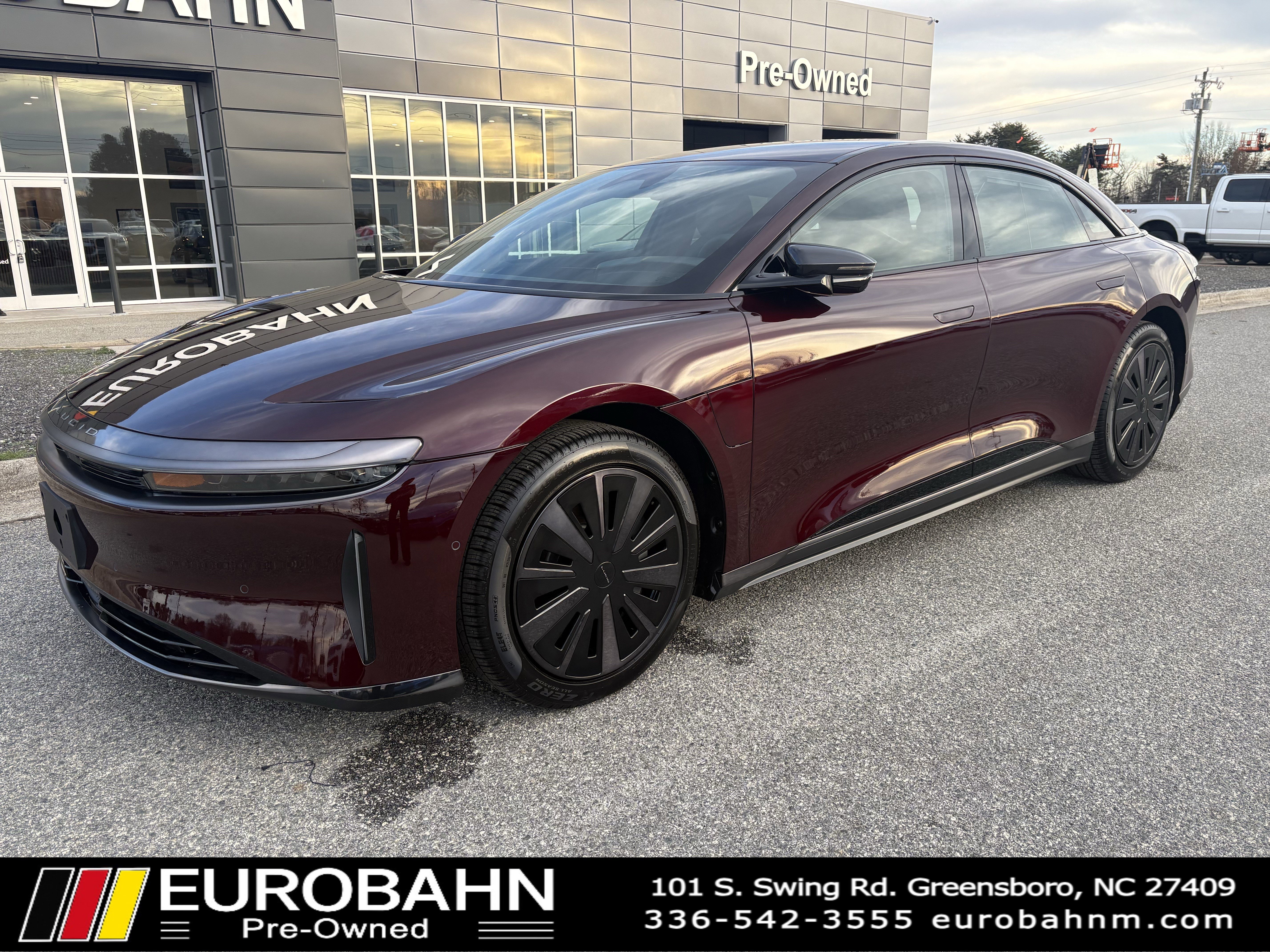 Used 2025 Lucid Air Touring image 27