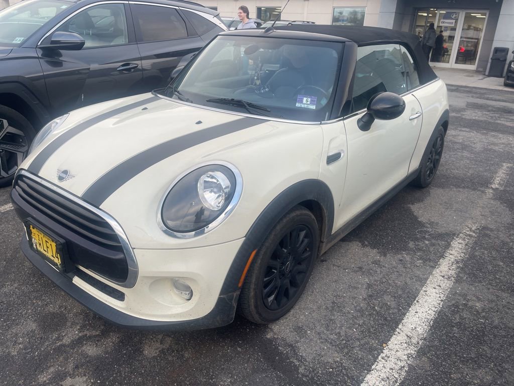 Used 2019 MINI Cooper Convertible image 2