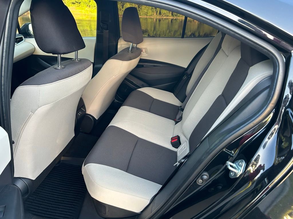 Used 2026 Toyota Corolla LE FWD image 13