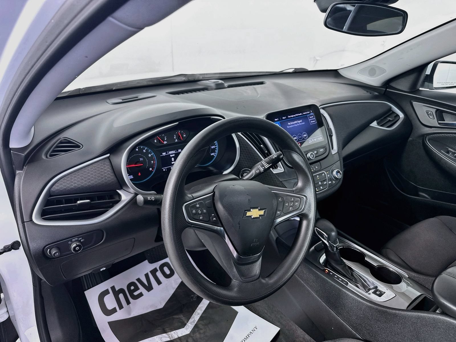 Used 2023 Chevrolet Malibu LT FWD image 9