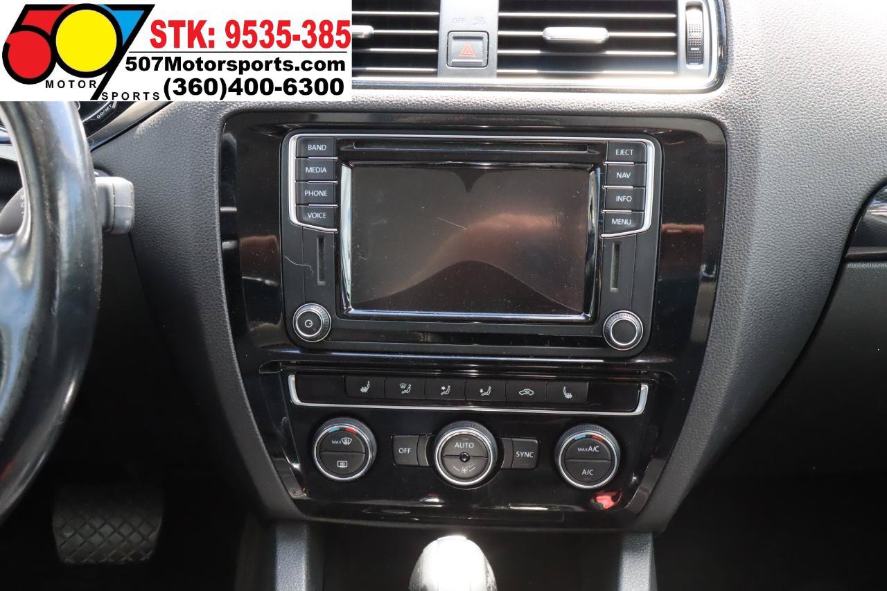Used 2017 Volkswagen Jetta SEL FWD image 20