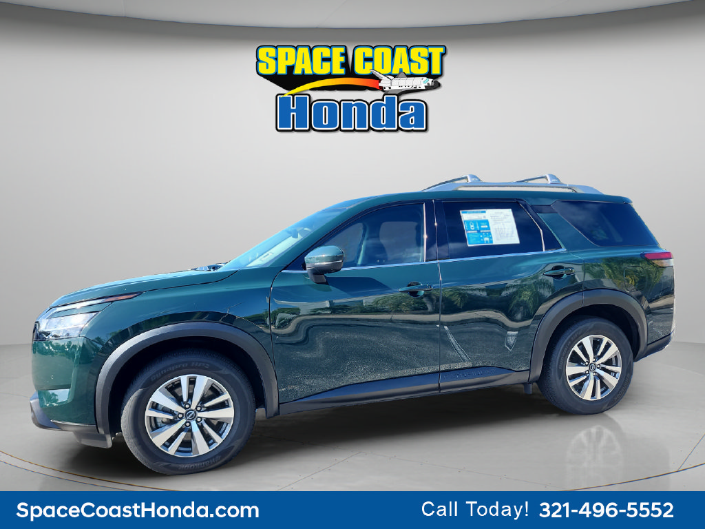 Used 2023 Nissan Pathfinder SL w/ Lighting Package (N92) FWD image 9