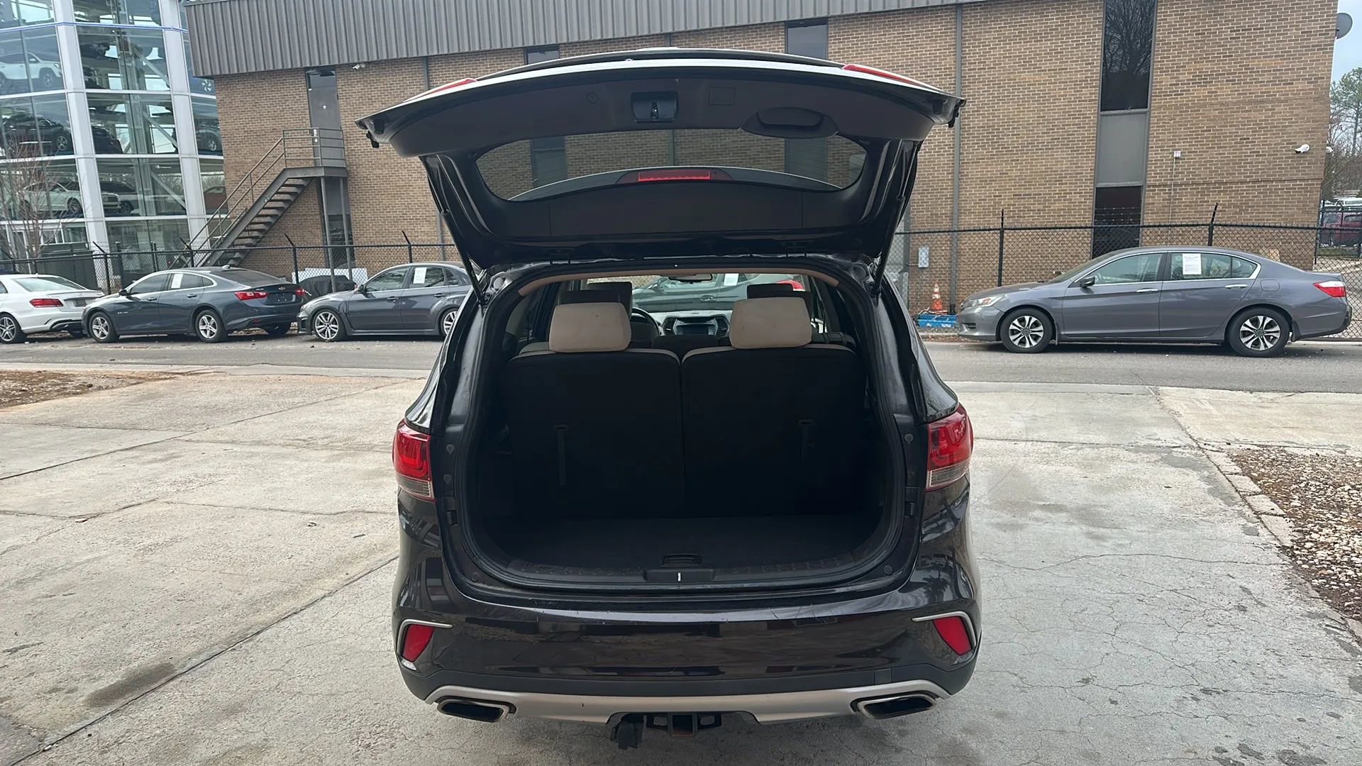 Used 2018 Hyundai Santa Fe SE image 10