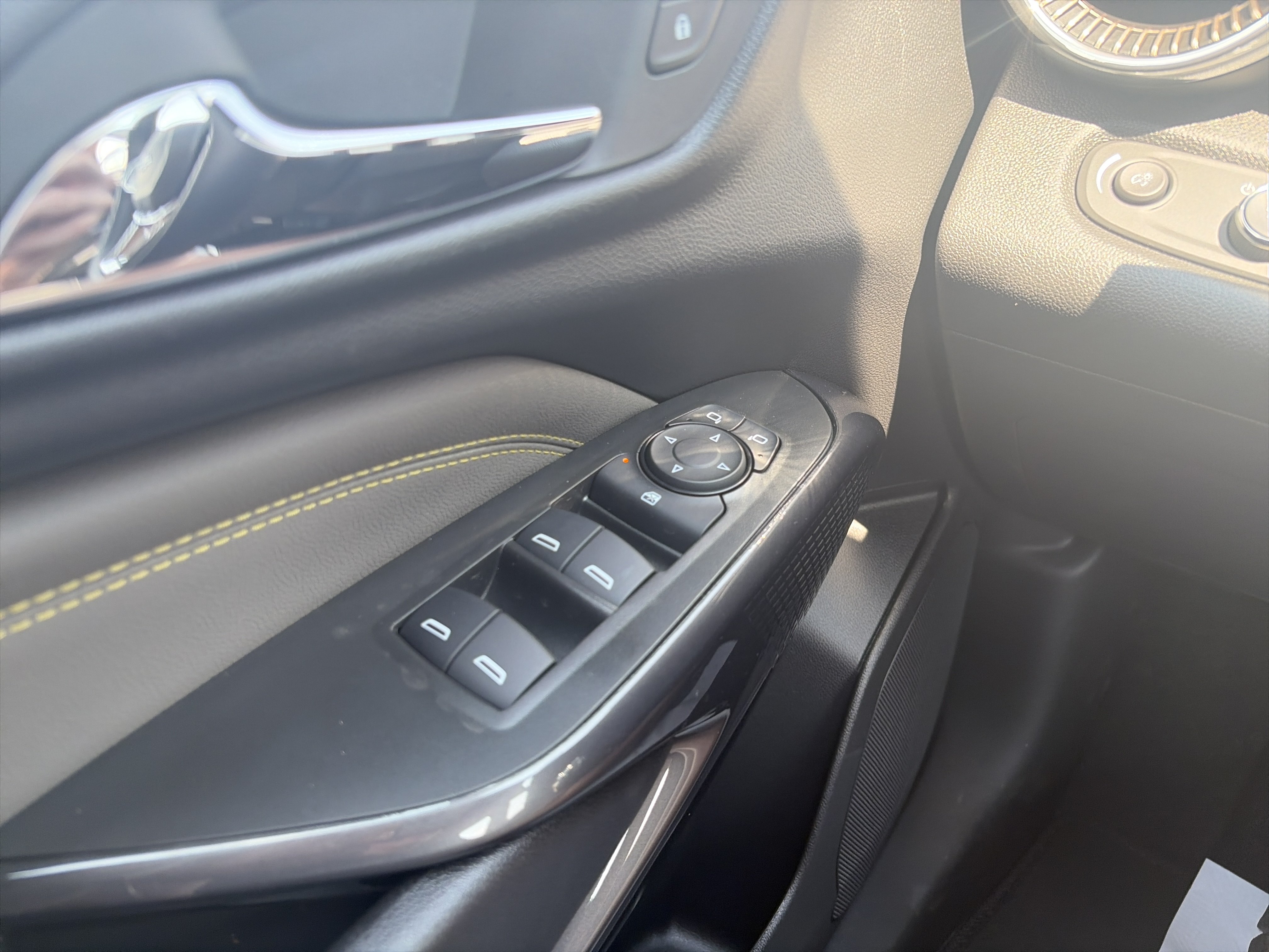 New 2026 Chevrolet Trax ACTIV w/ Driver Confidence Package FWD image 10