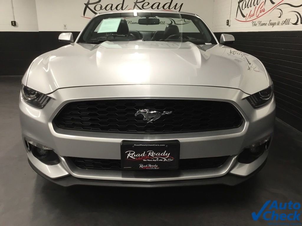 Used 2016 Ford Mustang Premium image 4