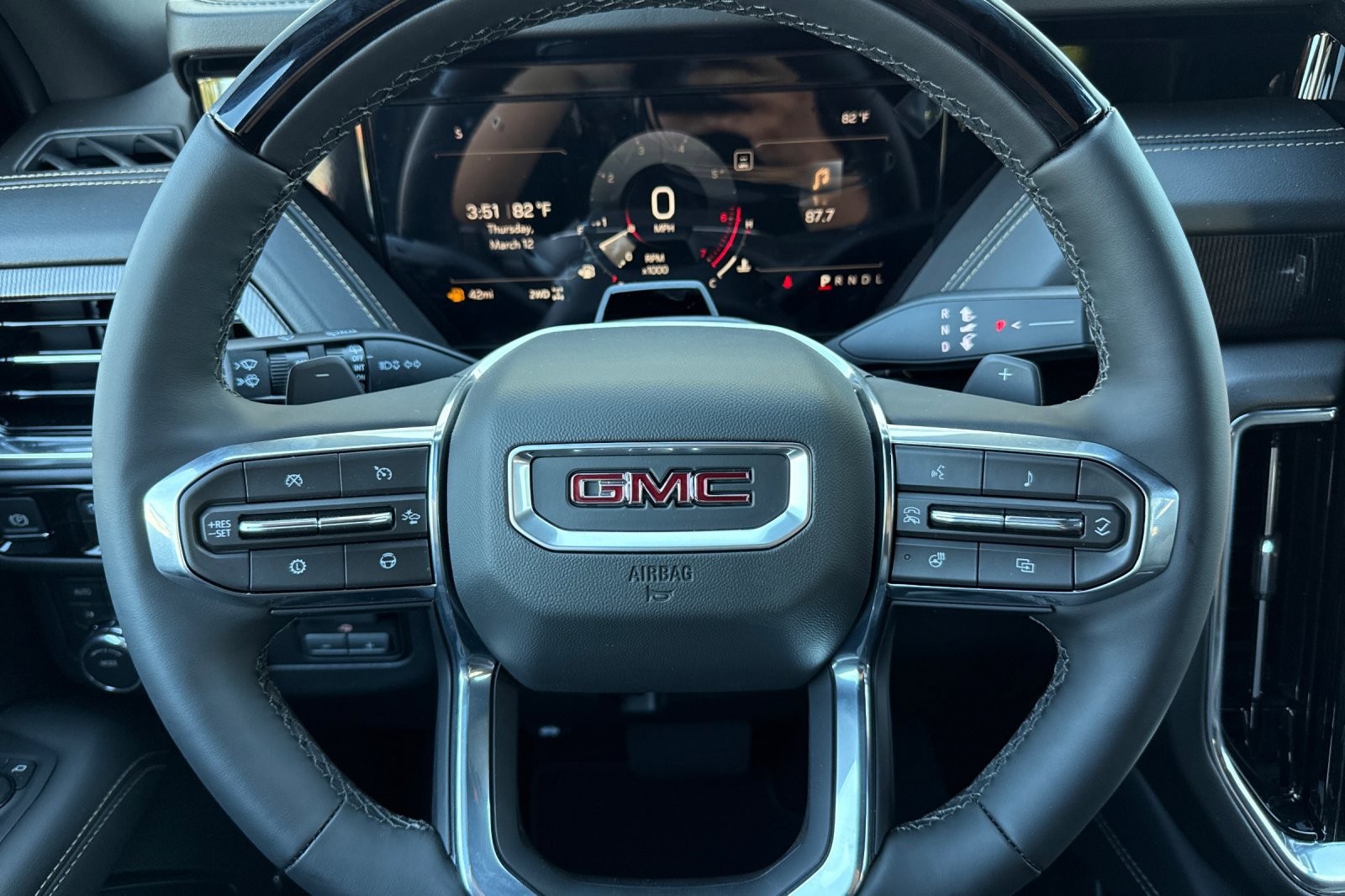 New 2026 GMC Yukon XL Elevation image 26