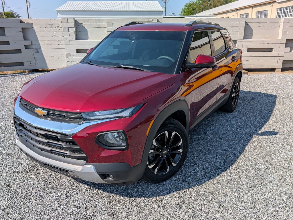 Used 2023 Chevrolet TrailBlazer LT image 1