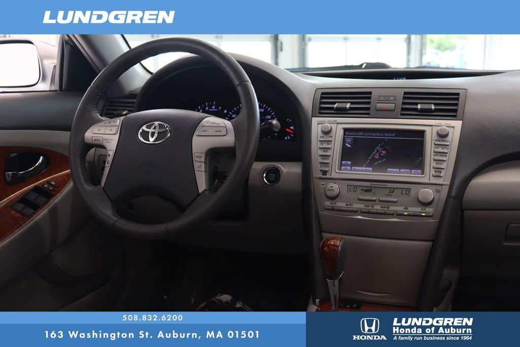 Used 2011 Toyota Camry XLE image 4