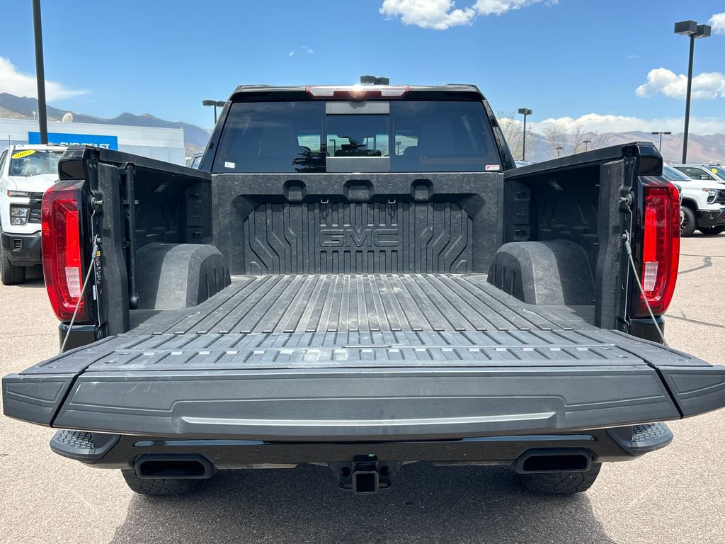 Used 2022 GMC Sierra 1500 AT4 w/ AT4 Carbonpro Edition AWD/4WD image 10