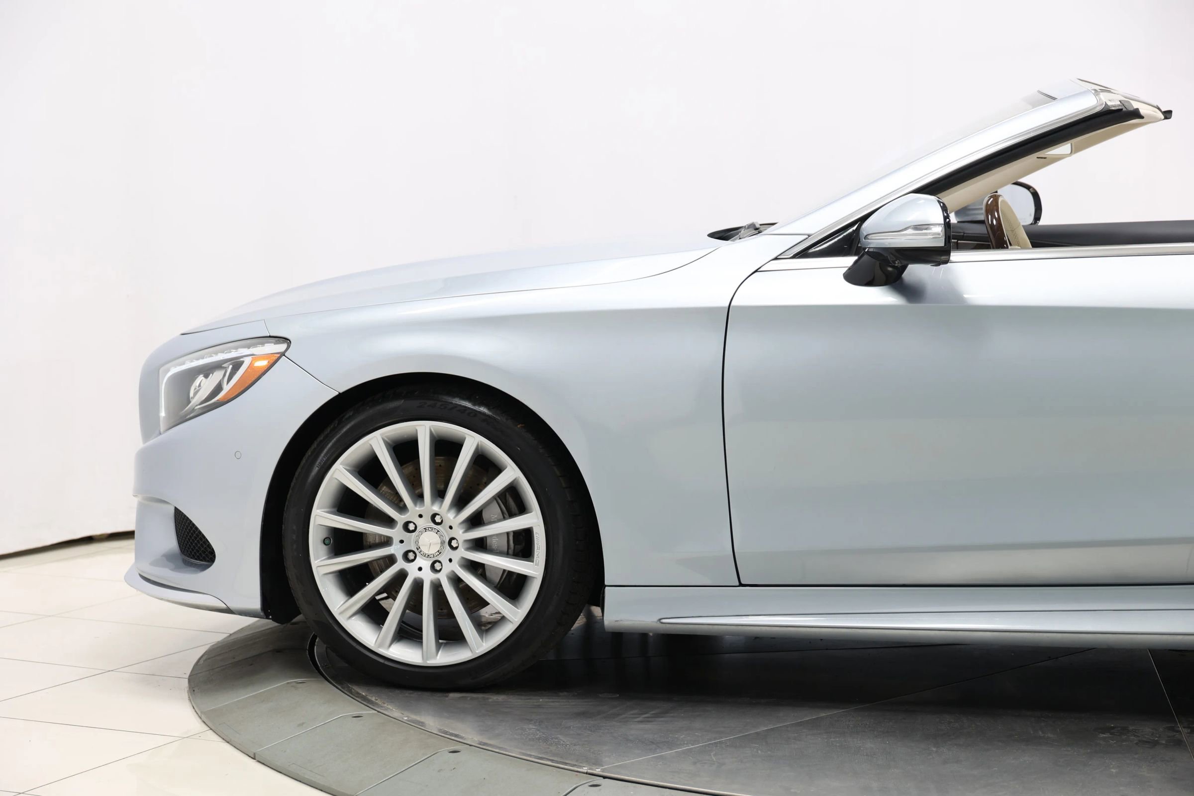 Used 2017 Mercedes-Benz S 550 Cabriolet image 7