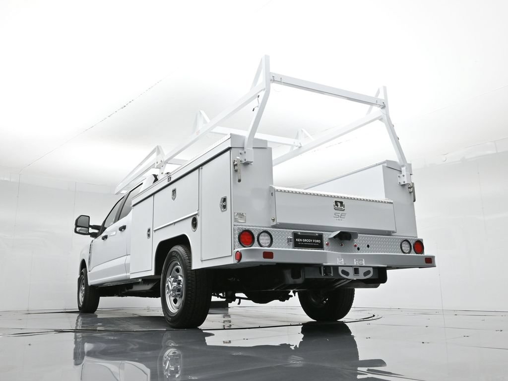 New 2026 Ford F350 XL w/ XL Chrome Package RWD image 53
