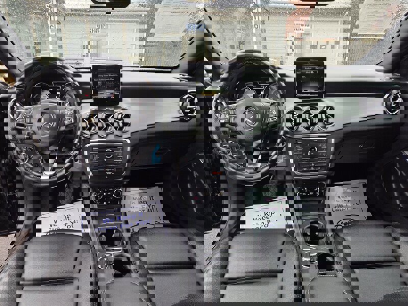 Used 2017 Mercedes-Benz GLA 250 image 12