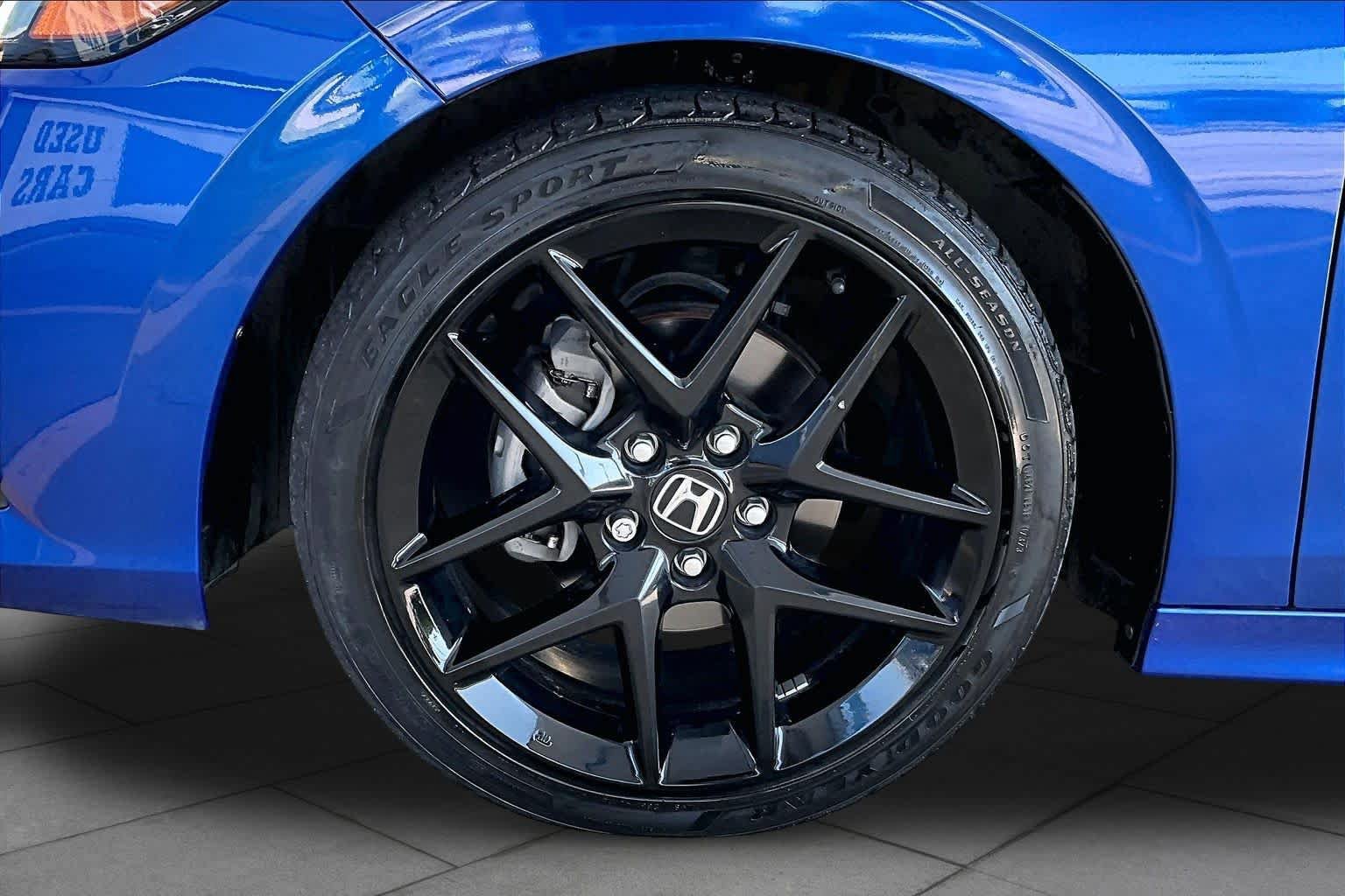 Used 2023 Honda Civic Sport image 11