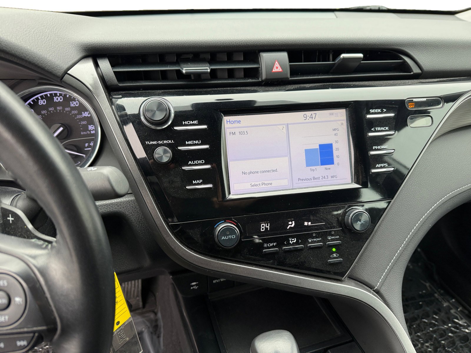 Used 2019 Toyota Camry SE image 12