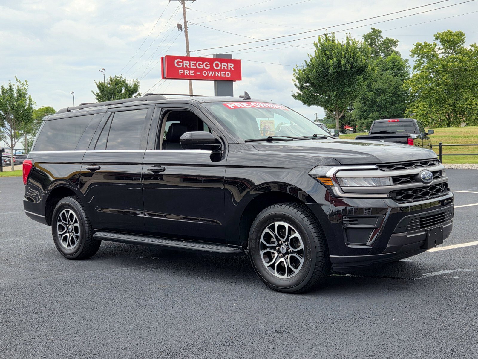 Used 2024 Ford Expedition Max XLT AWD/4WD image 4