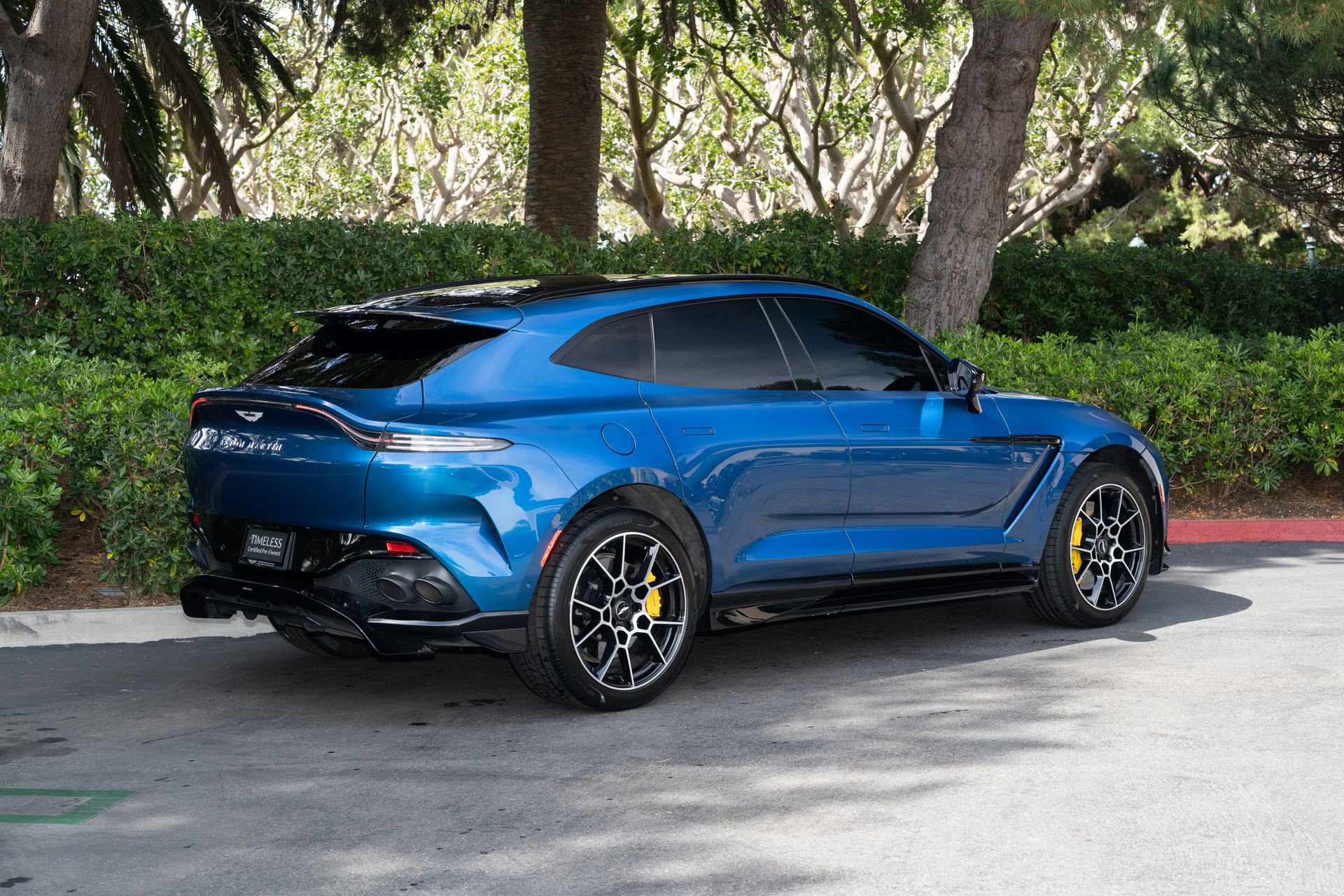 Used 2023 Aston Martin DBX 707 AWD/4WD image 3