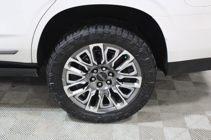 Used 2023 GMC Yukon Denali Ultimate image 45
