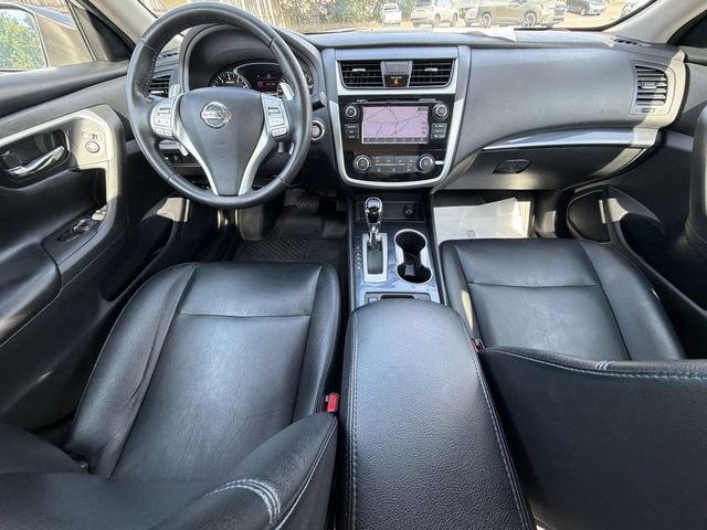 Used 2018 Nissan Altima 2.5 SR w/ SR Midnight Edition FWD image 25
