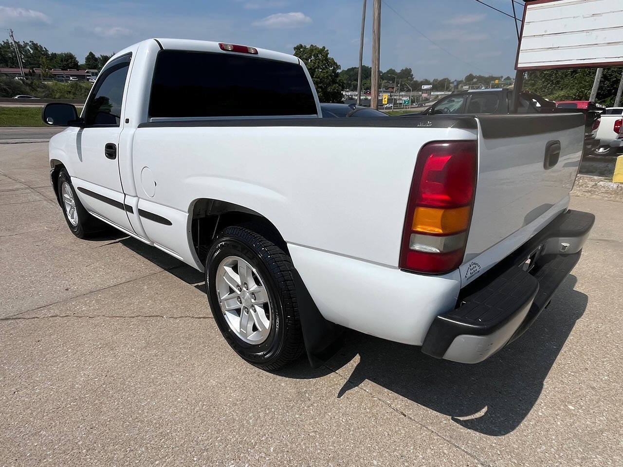 Used 2001 GMC Sierra 1500 2WD Regular Cab image 5
