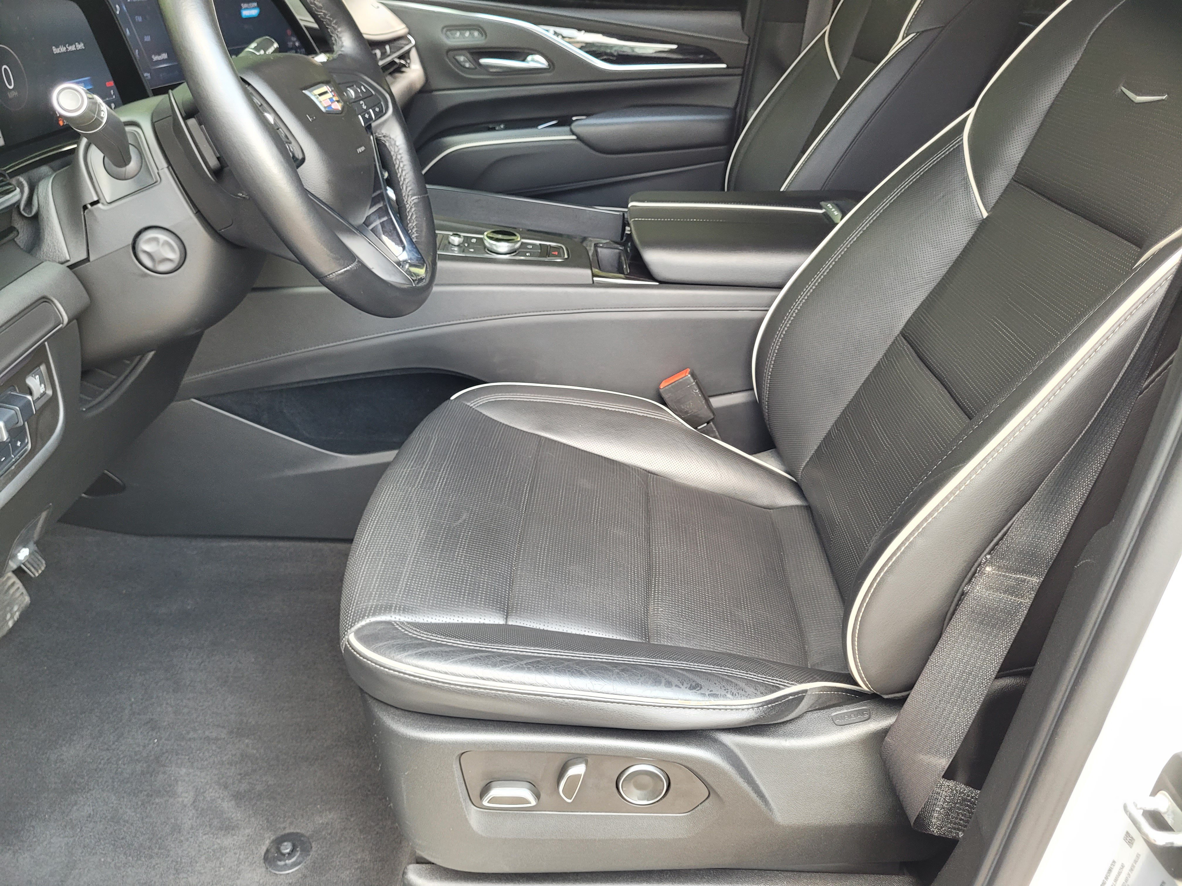 Used 2021 Cadillac Escalade Sport RWD image 21