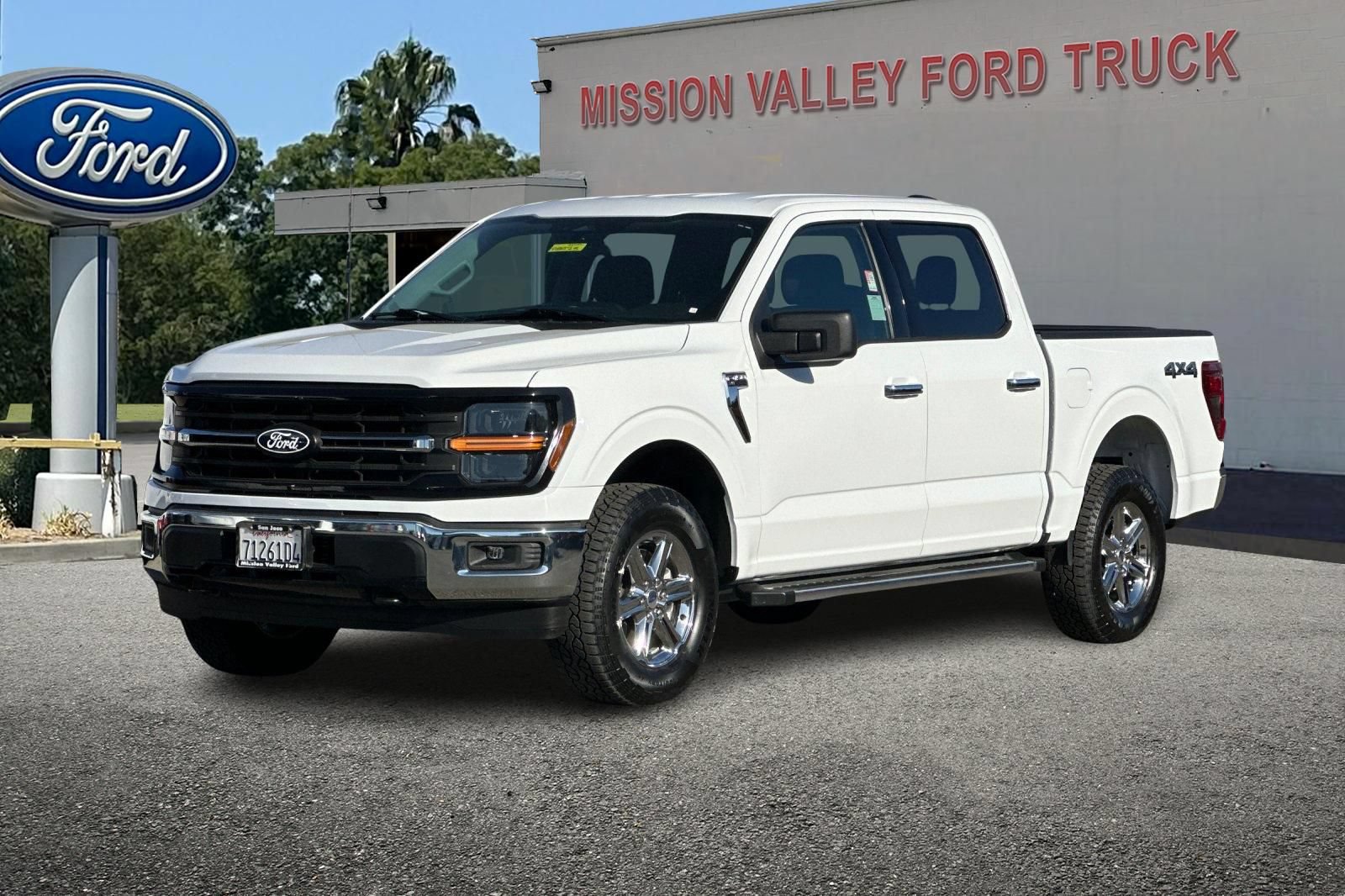 Used 2025 Ford F150 XLT w/ Equipment Group 301A Standard AWD/4WD image 8