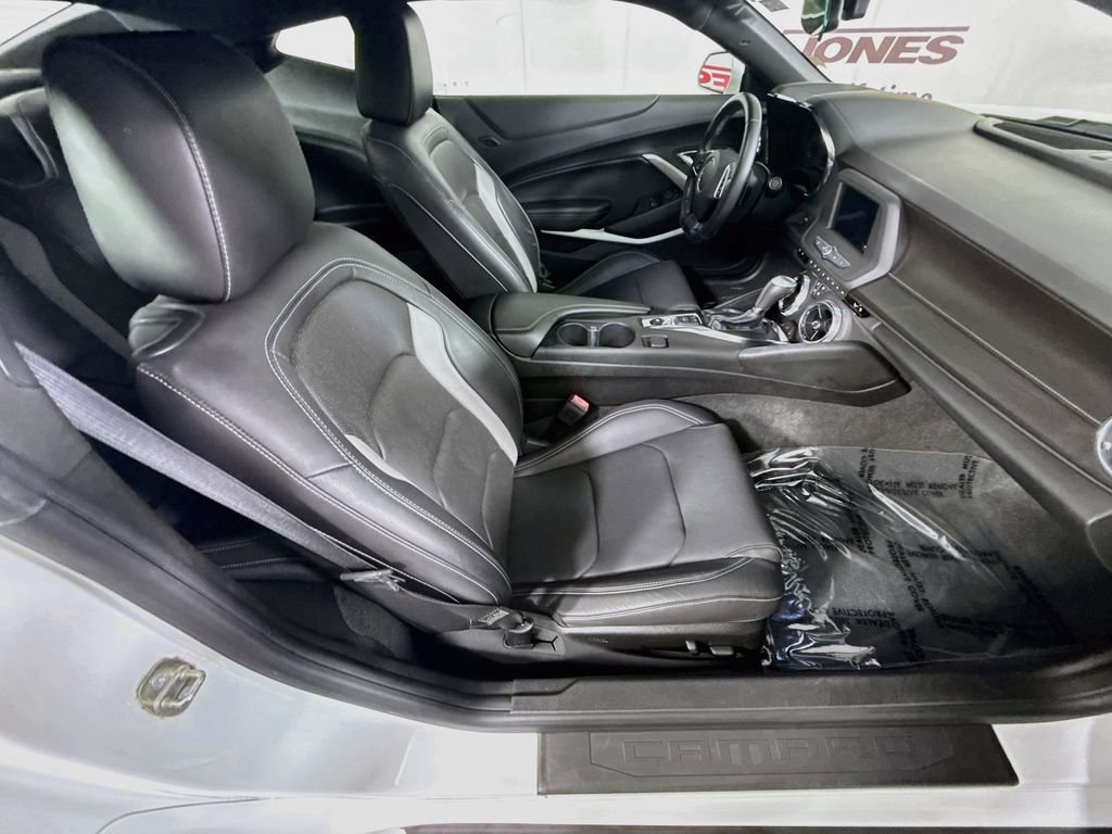 Used 2019 Chevrolet Camaro LT RWD image 27