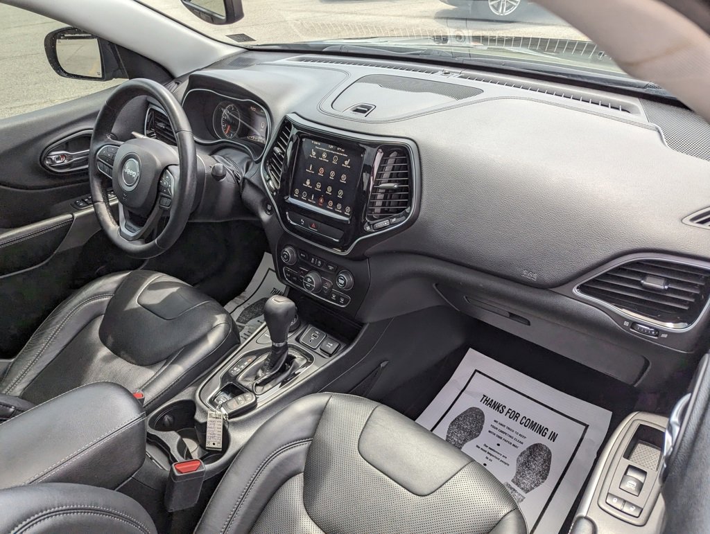 Used 2019 Jeep Cherokee Limited image 25