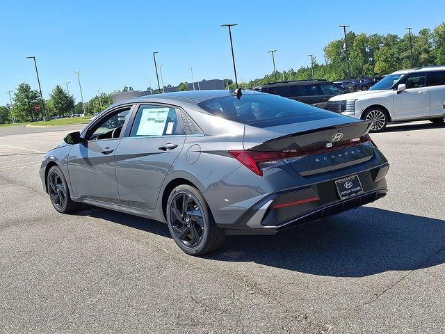 New 2026 Hyundai Elantra SEL Sport Premium FWD image 13