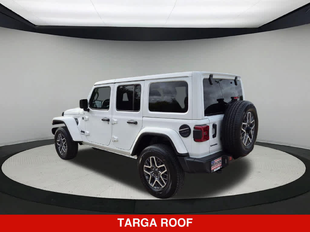 Used 2025 Jeep Wrangler Unlimited Sahara AWD/4WD image 5