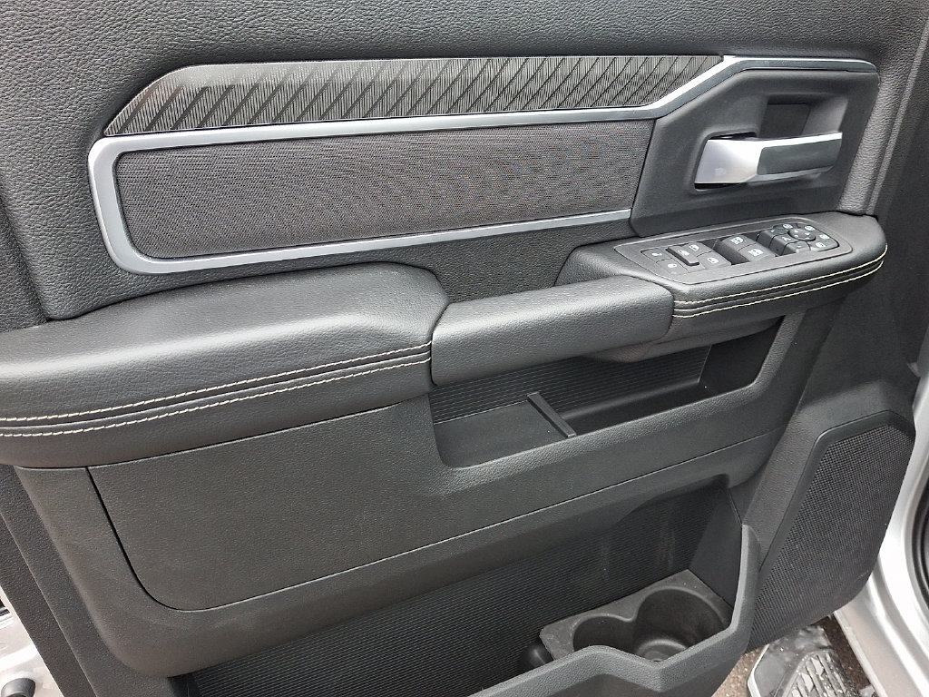 New 2026 RAM 2500 Big Horn AWD/4WD image 8