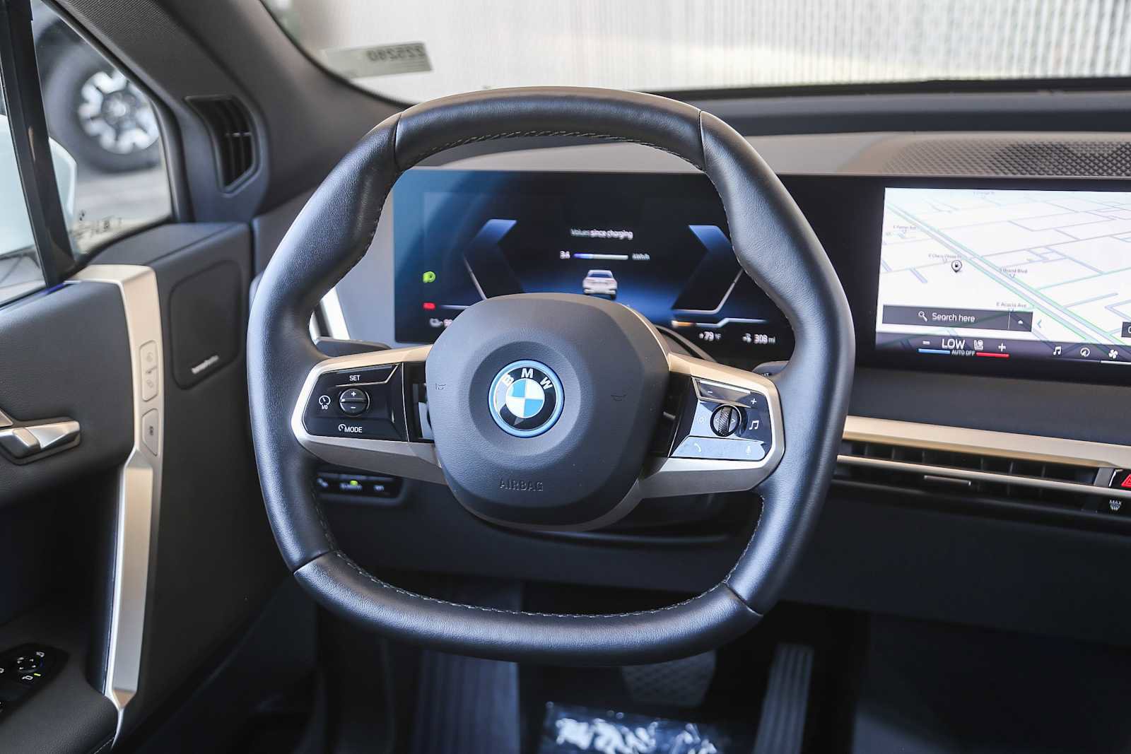 Used 2025 BMW iX xDrive50 image 12