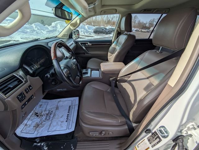 Used 2017 Lexus GX 460 Luxury w/ Sport Design Package image 26