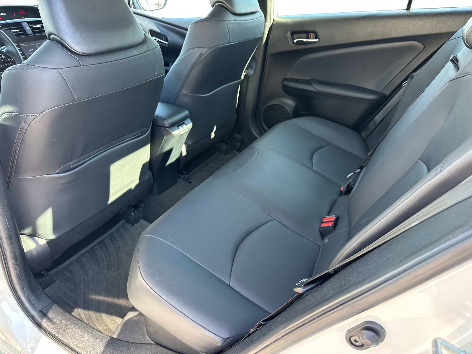 Used 2020 Toyota Prius XLE w/ Advanced Technology Package image 13