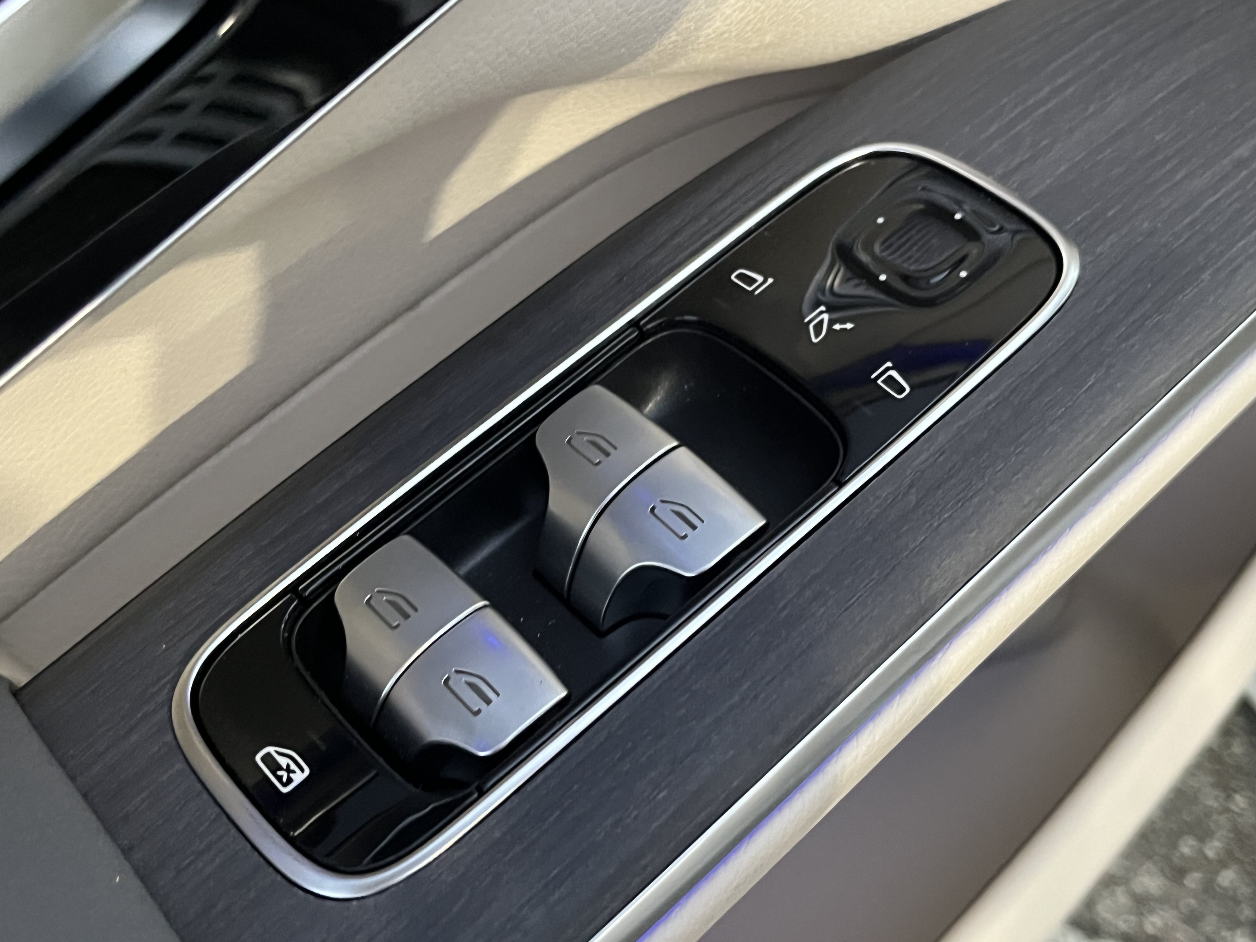 New 2026 Mercedes-Benz EQS 400 4MATIC SUV image 13