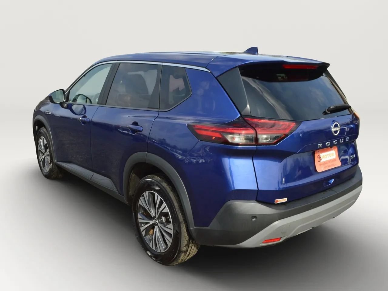 Used 2023 Nissan Rogue SV FWD image 6