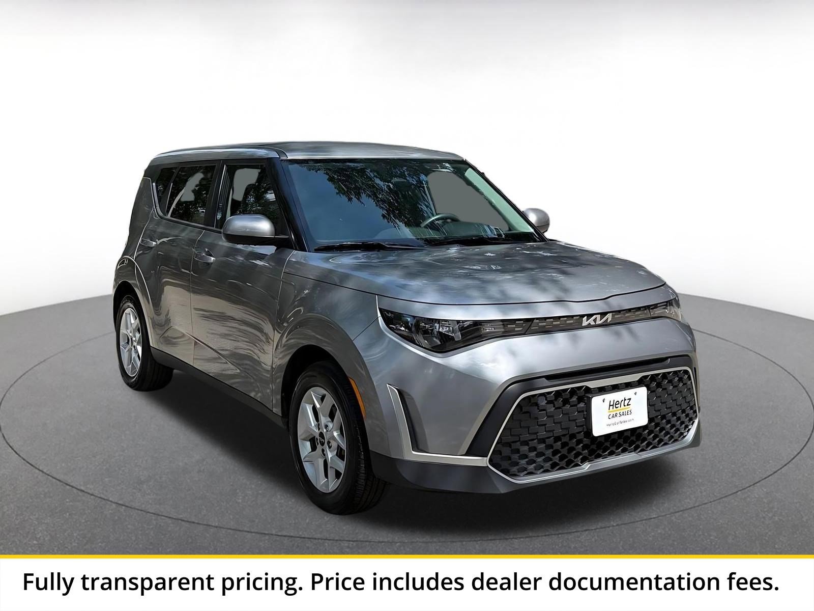 Used 2025 Kia Soul LX w/ LX Technology Package FWD image 1