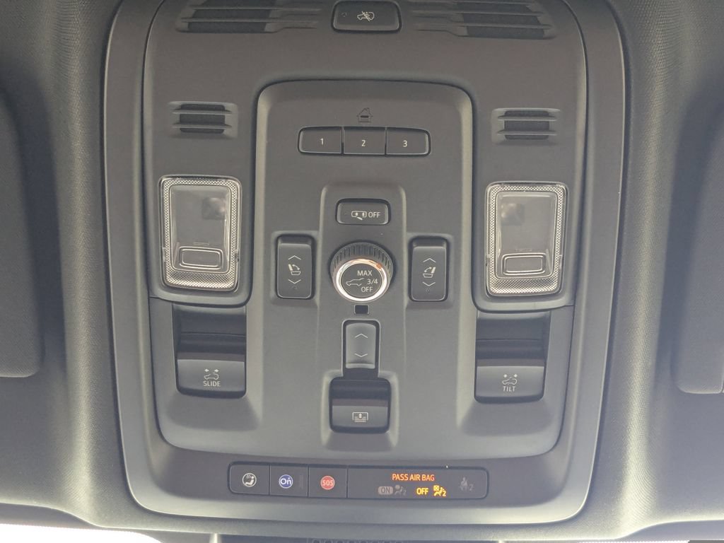 Used 2023 GMC Yukon Denali Ultimate w/ LPO, Floor Liner Package AWD/4WD image 31