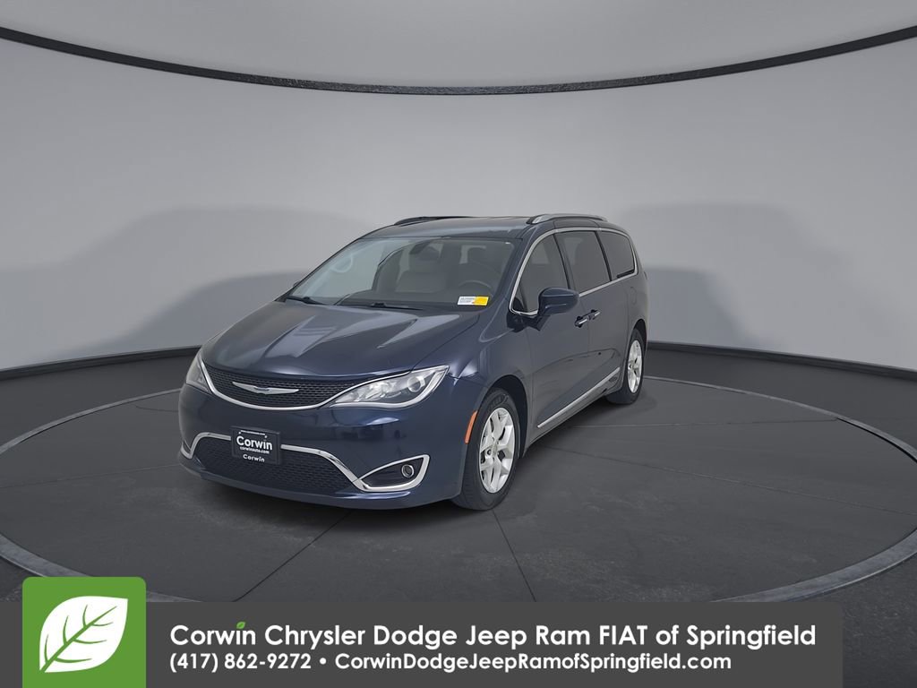 Used 2017 Chrysler Pacifica Touring-L Plus image 6
