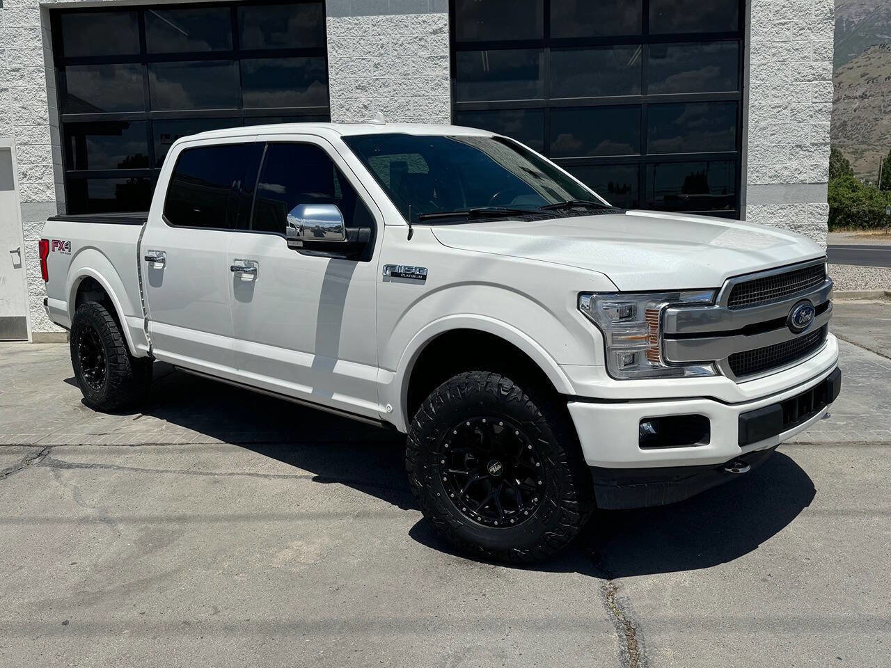 Used 2020 Ford F150 Platinum w/ Equipment Group 701A Luxury AWD/4WD image 2