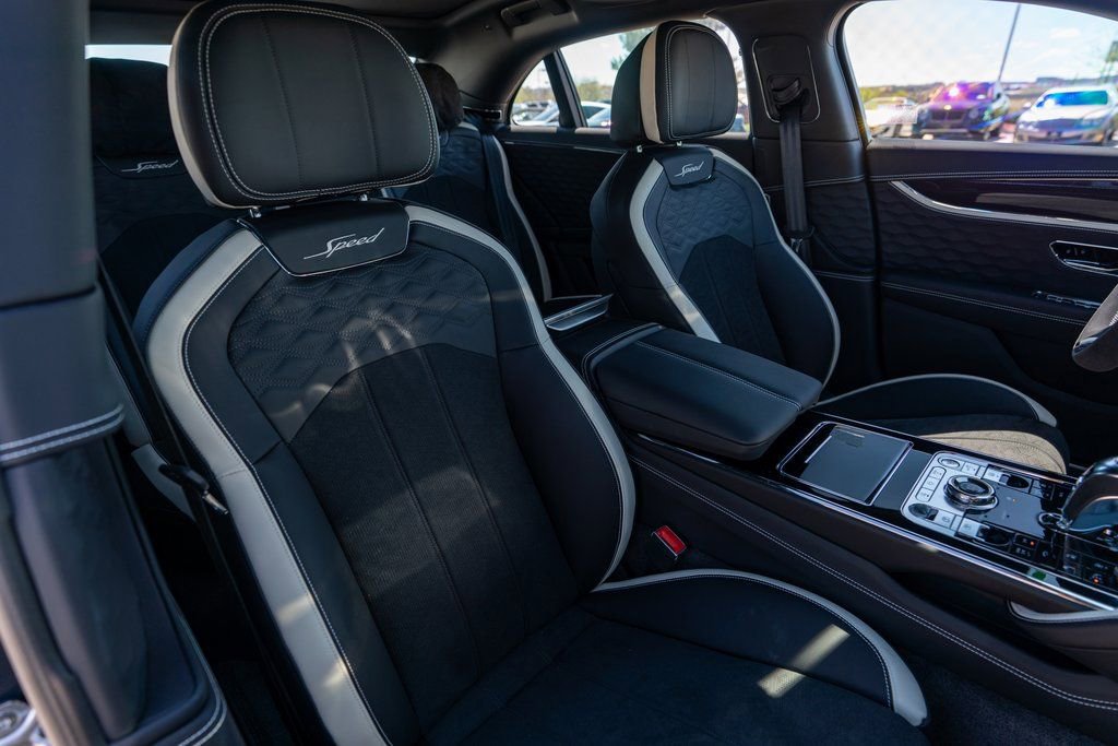 New 2025 Bentley Flying Spur Plug-In Hybrid image 63