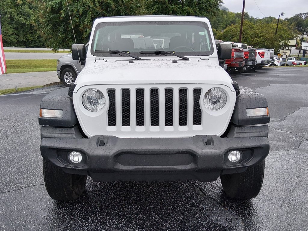 Used 2023 Jeep Wrangler Sport AWD/4WD image 9
