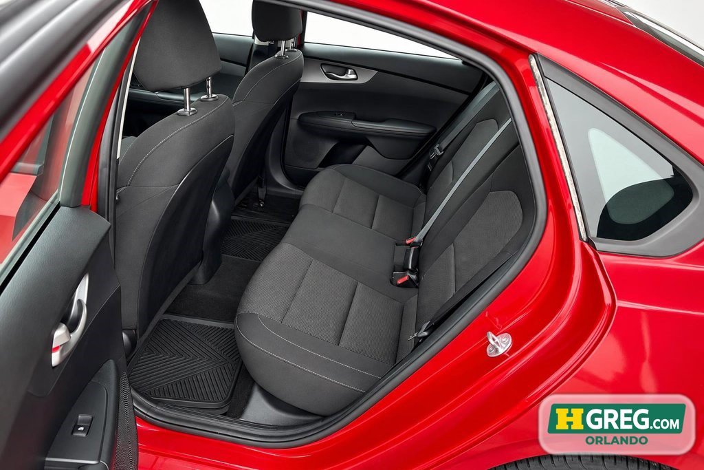 Used 2020 Kia Forte LXS FWD image 13